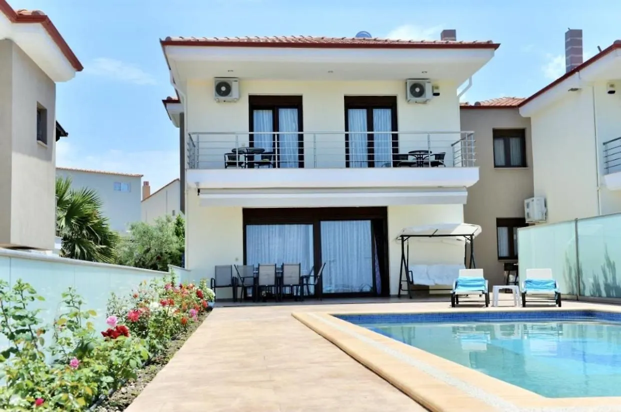 Villas Hanioti