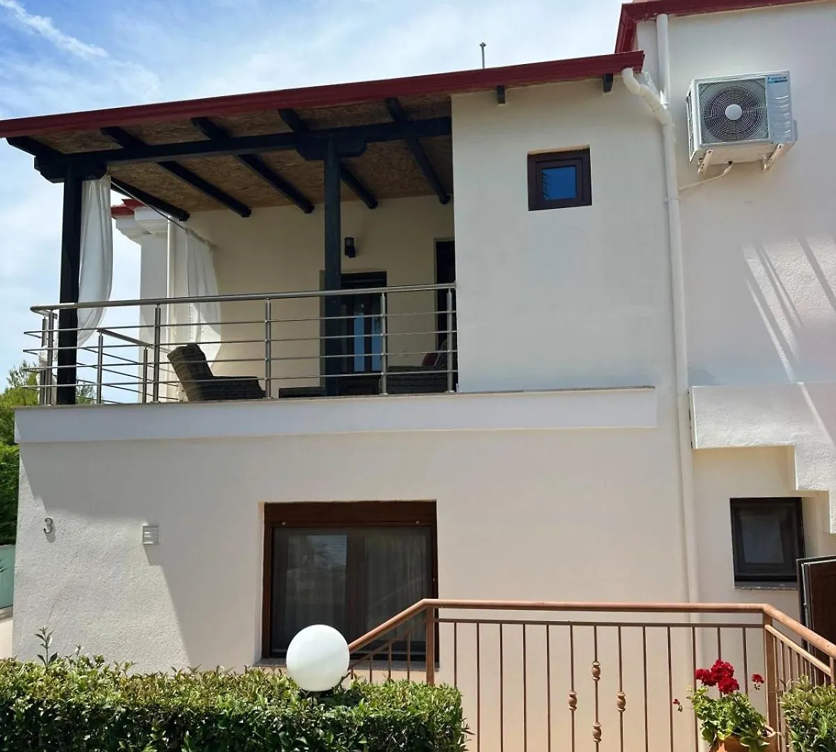 Villas Hanioti