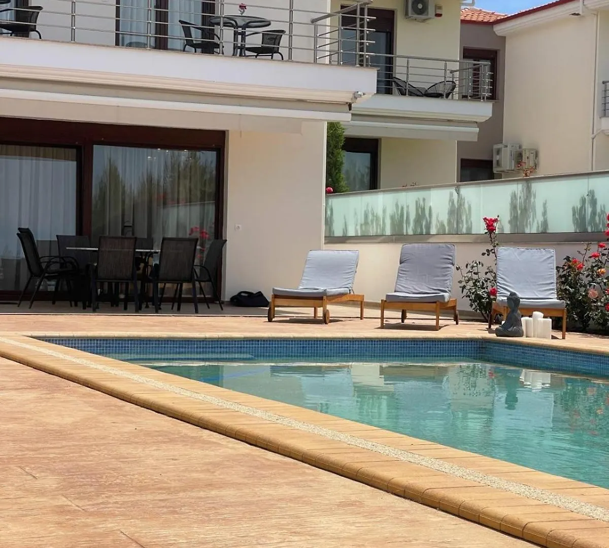 Villas Hanioti