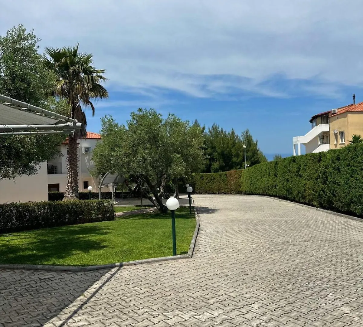 Villas Hanioti 0*,  Greece